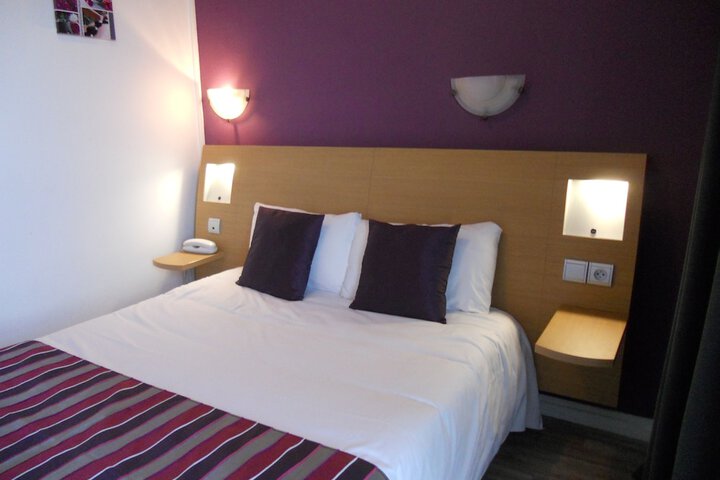 Room 6 of 35