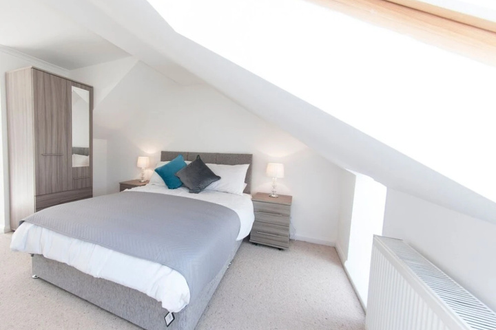 Modern 2 Storey 2-bedroom Flat Sleeps 6