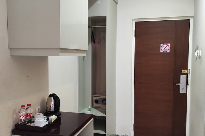 Room 9 of 22