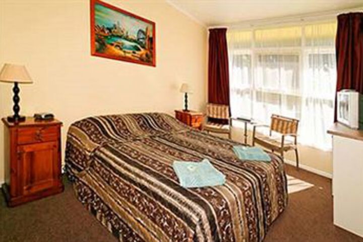 Room 3 of 17