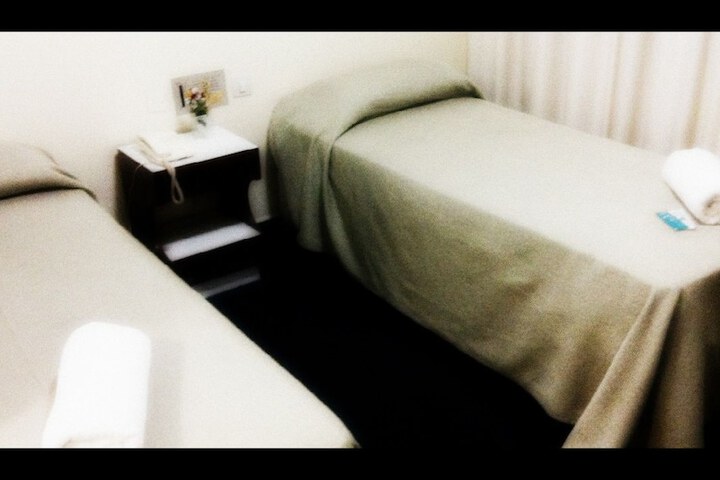 Room 4 of 15
