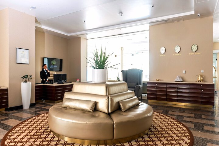 Entrance & Lobby