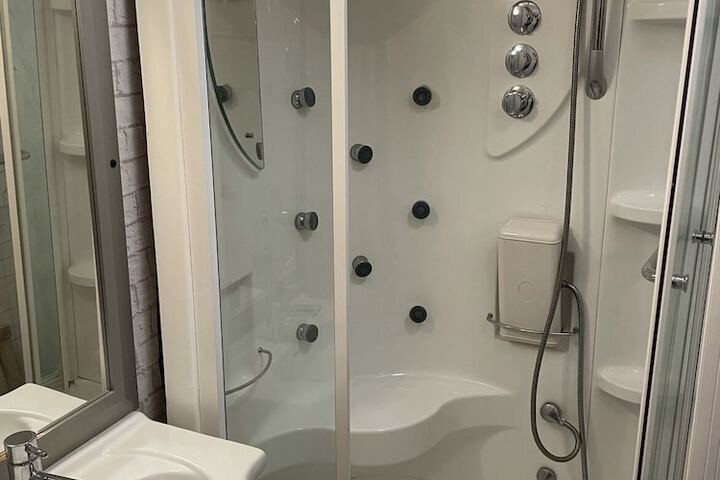 Room 40 of 51