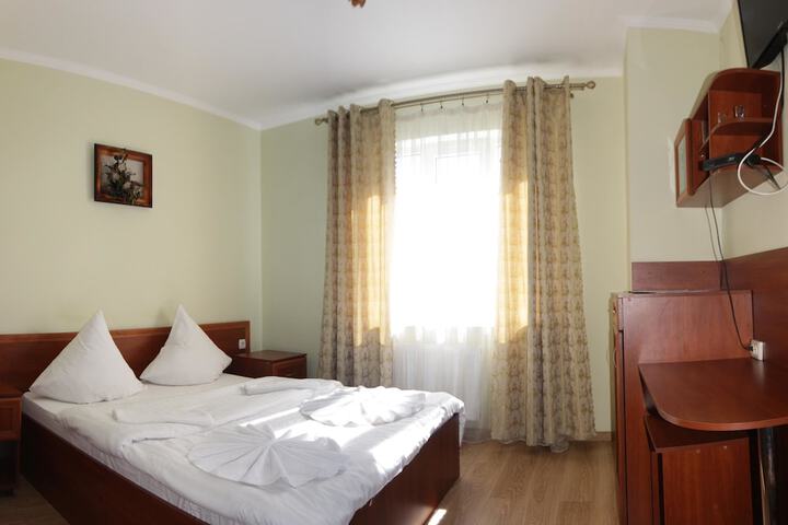 Room 4 of 57