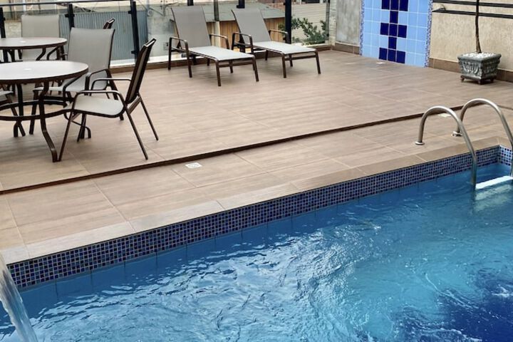Pool 11 of 30