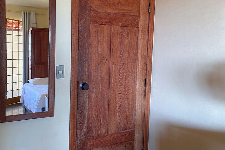 Room 52 of 130