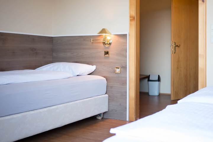 Room 12 of 74