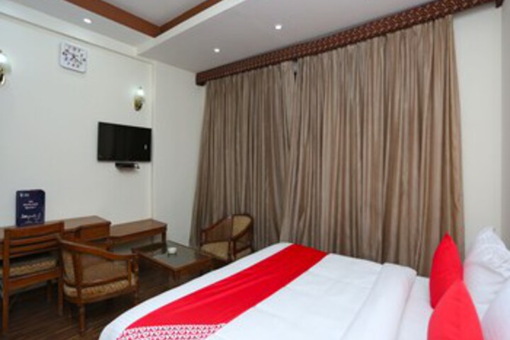Room 26 of 39