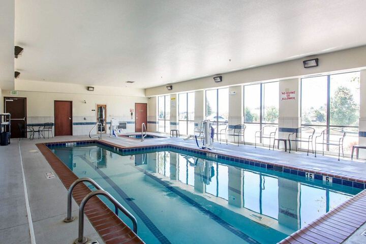 Pools & Facilities