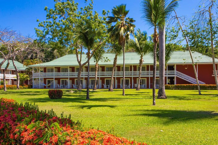 Hotel Exterior 146 of 154