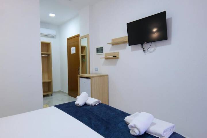 Room 21 of 50