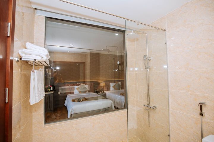 Room 30 of 50