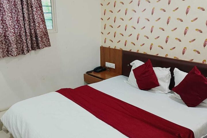 Room 9 of 27