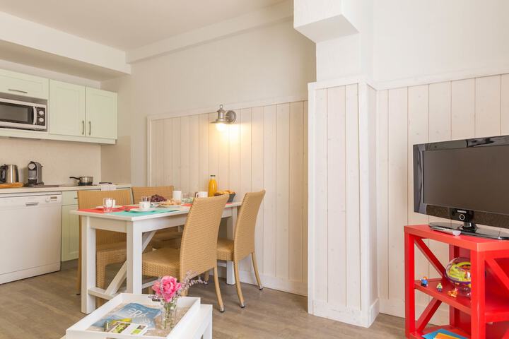 Dining Photos