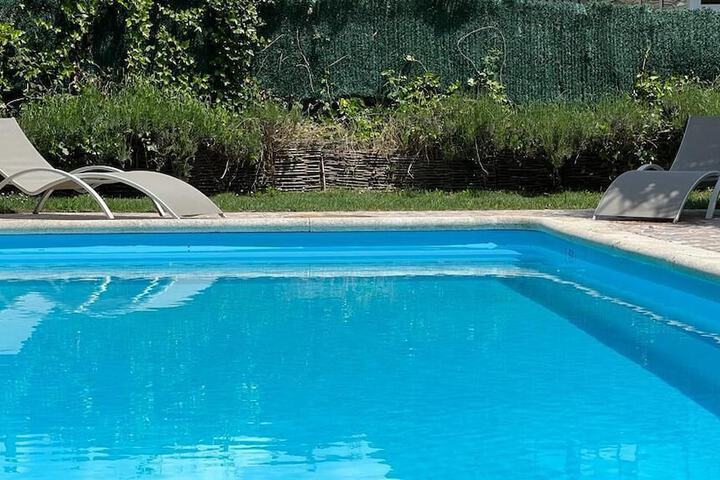 Pool 43 of 79