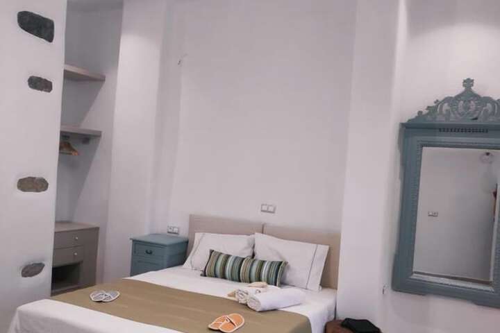 Room 3 of 89