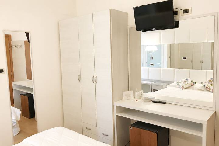 Room 11 of 62