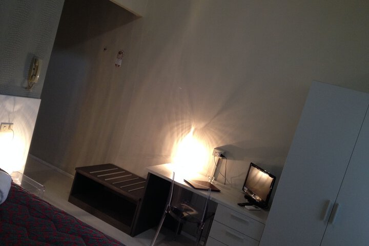 Room 13 of 35