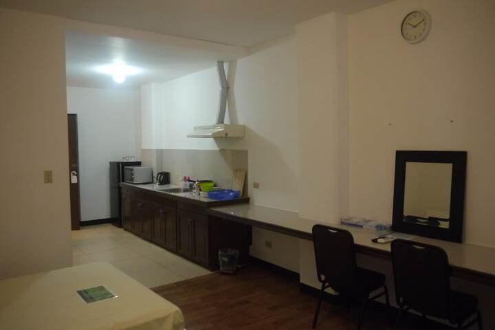 Room 10 of 40