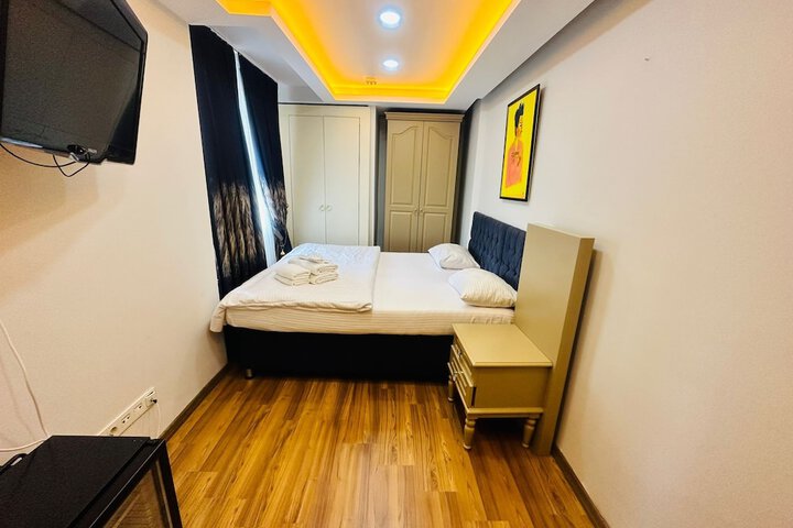 Room 26 of 62