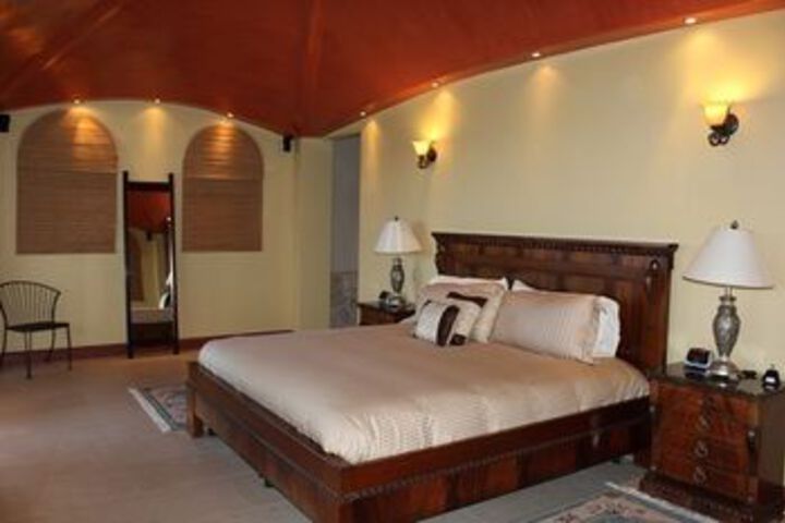 Room 46 of 181