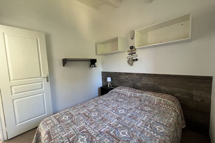 Room 13 of 63