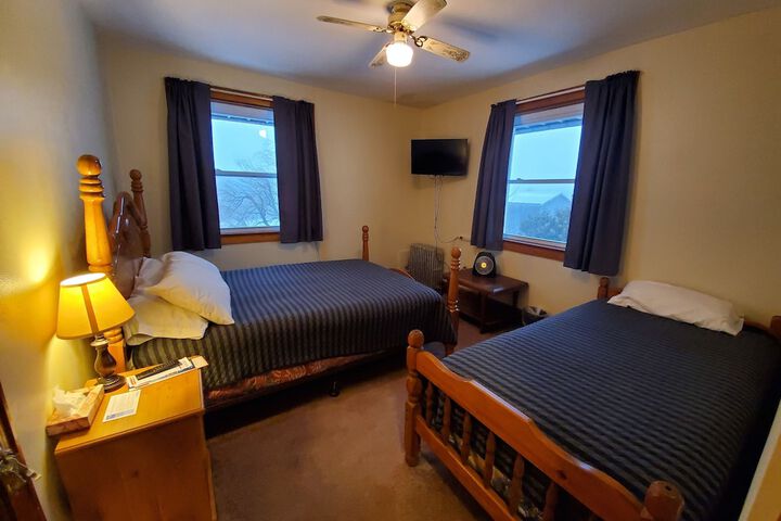 Room 7 of 68