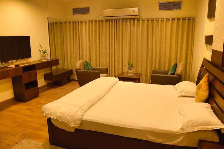 Room 15 of 29