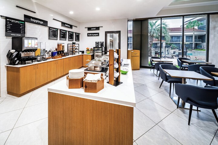 Breakfast buffet