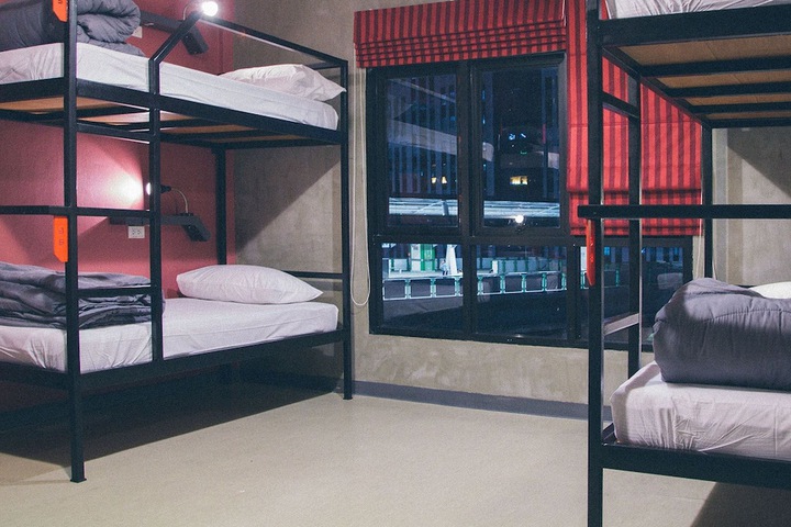 Room 4 of 60