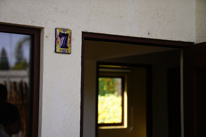 Room 10 of 40