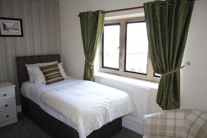 Room 30 of 77