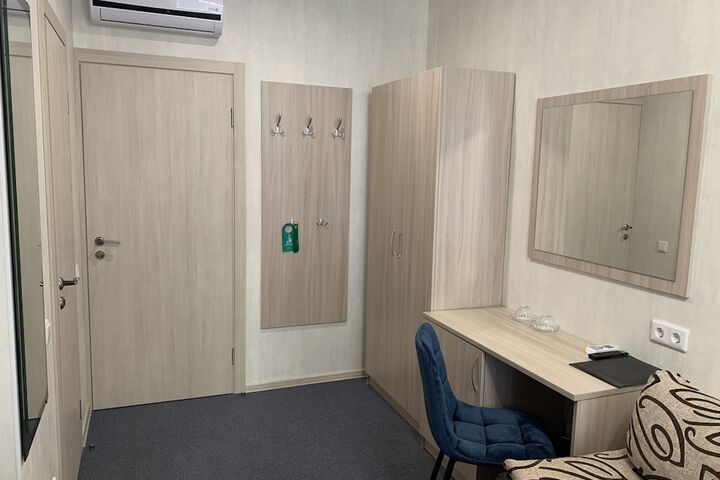 Room 4 of 62