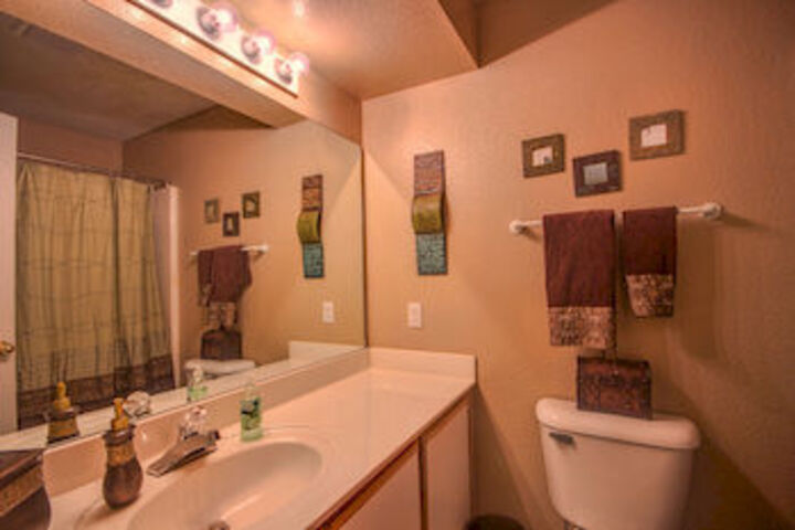 Room 5 of 18