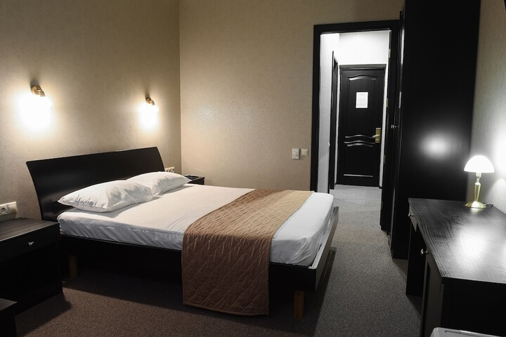 Room 13 of 35