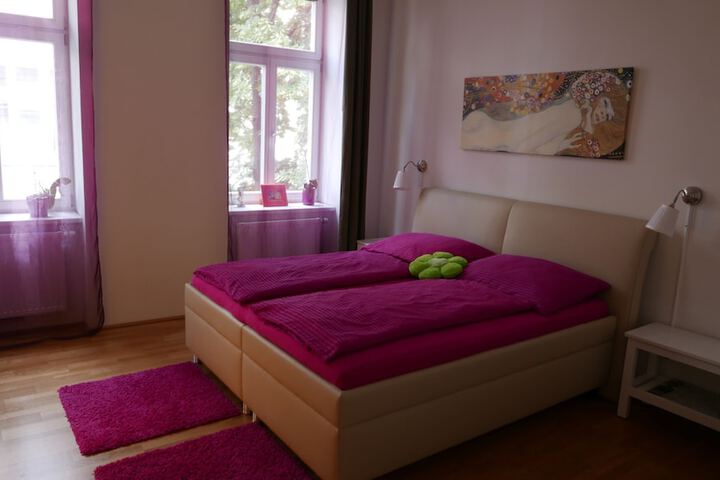 Room 4 of 21