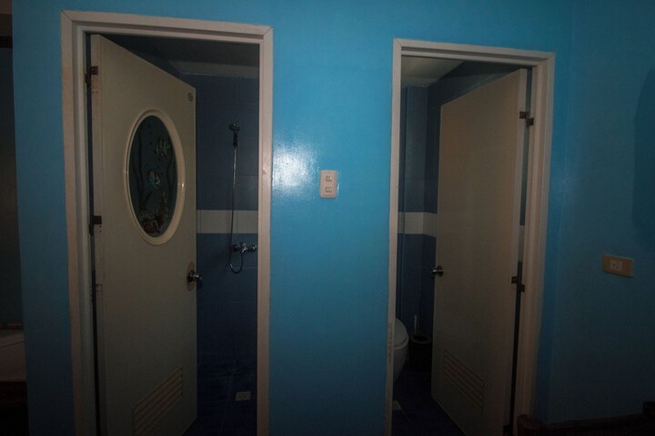 Room 77 of 210