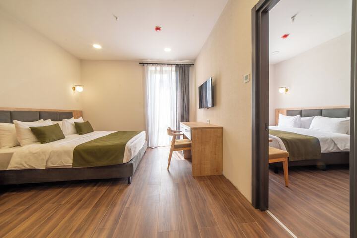 Room 34 of 72