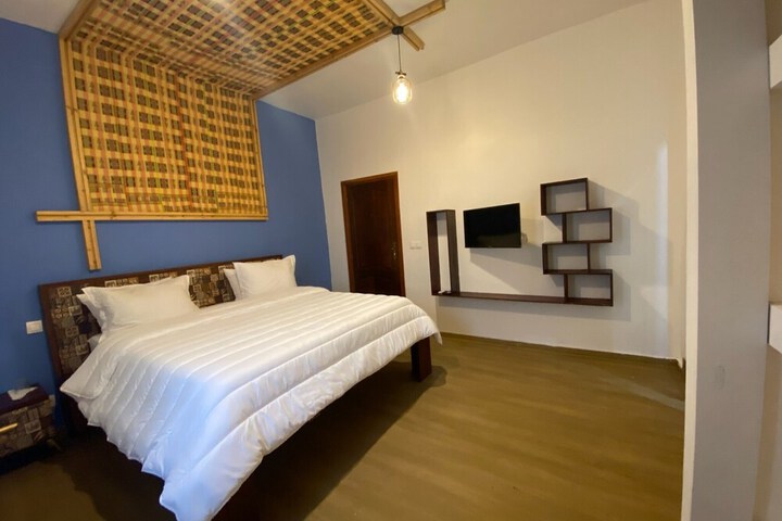 Room 14 of 27