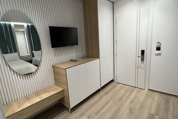 Room 30 of 191