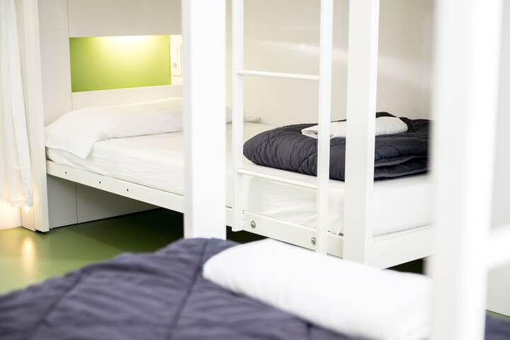 Room 14 of 36