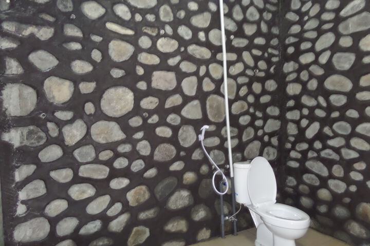 Room 12 of 24