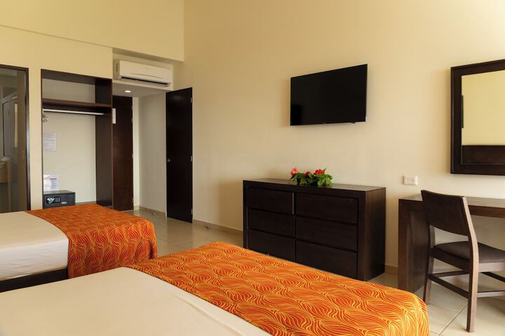 Room 15 of 53