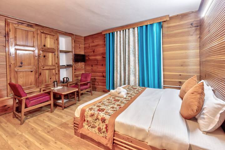 Room 9 of 20