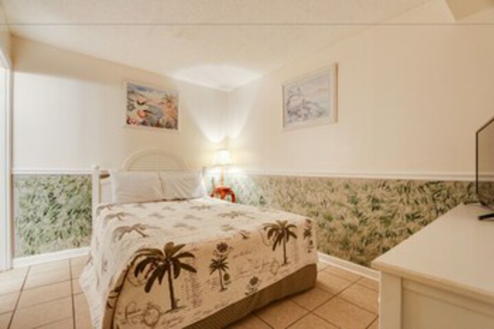 Room 32 of 42