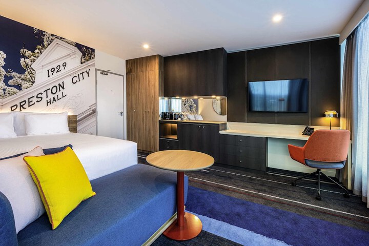 Room 21 of 158
