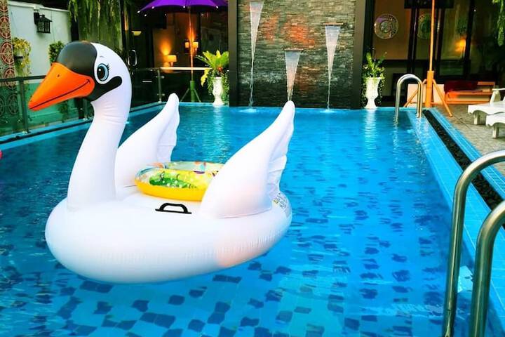 Pool 45 of 68