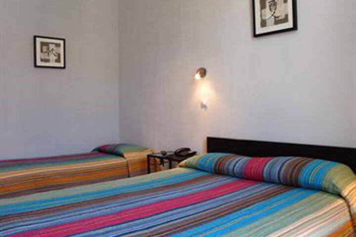 Room 9 of 15