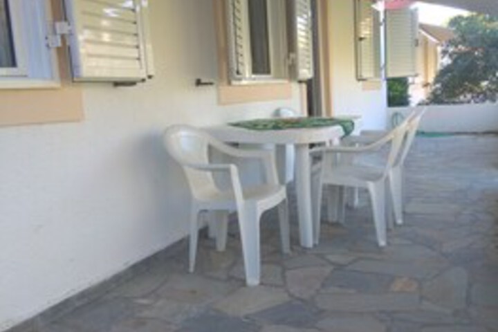 Terrace/Patio 11 of 12