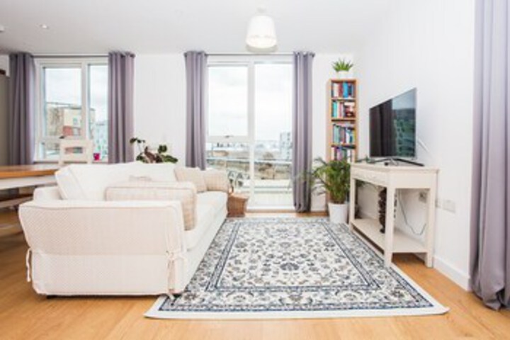 Room 10 of 20